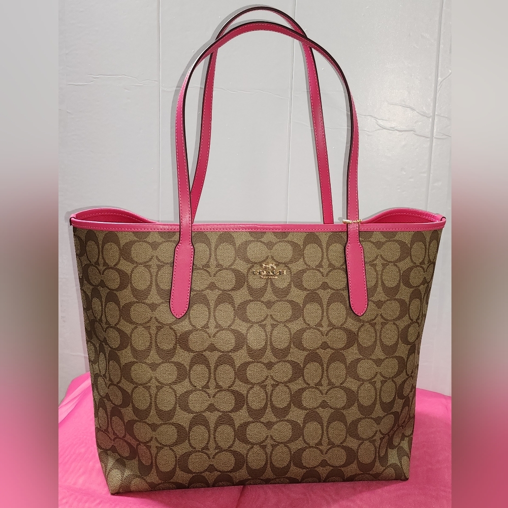 Coach Signature City Tote - Picture 2 of 6